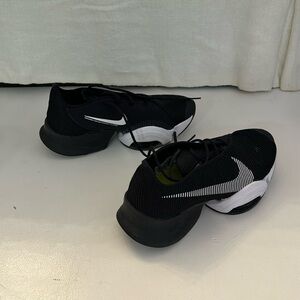 NIKE black sneakers